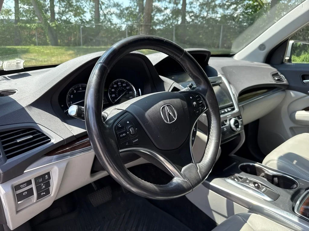 Used 2017  Acura 3.5L image 13