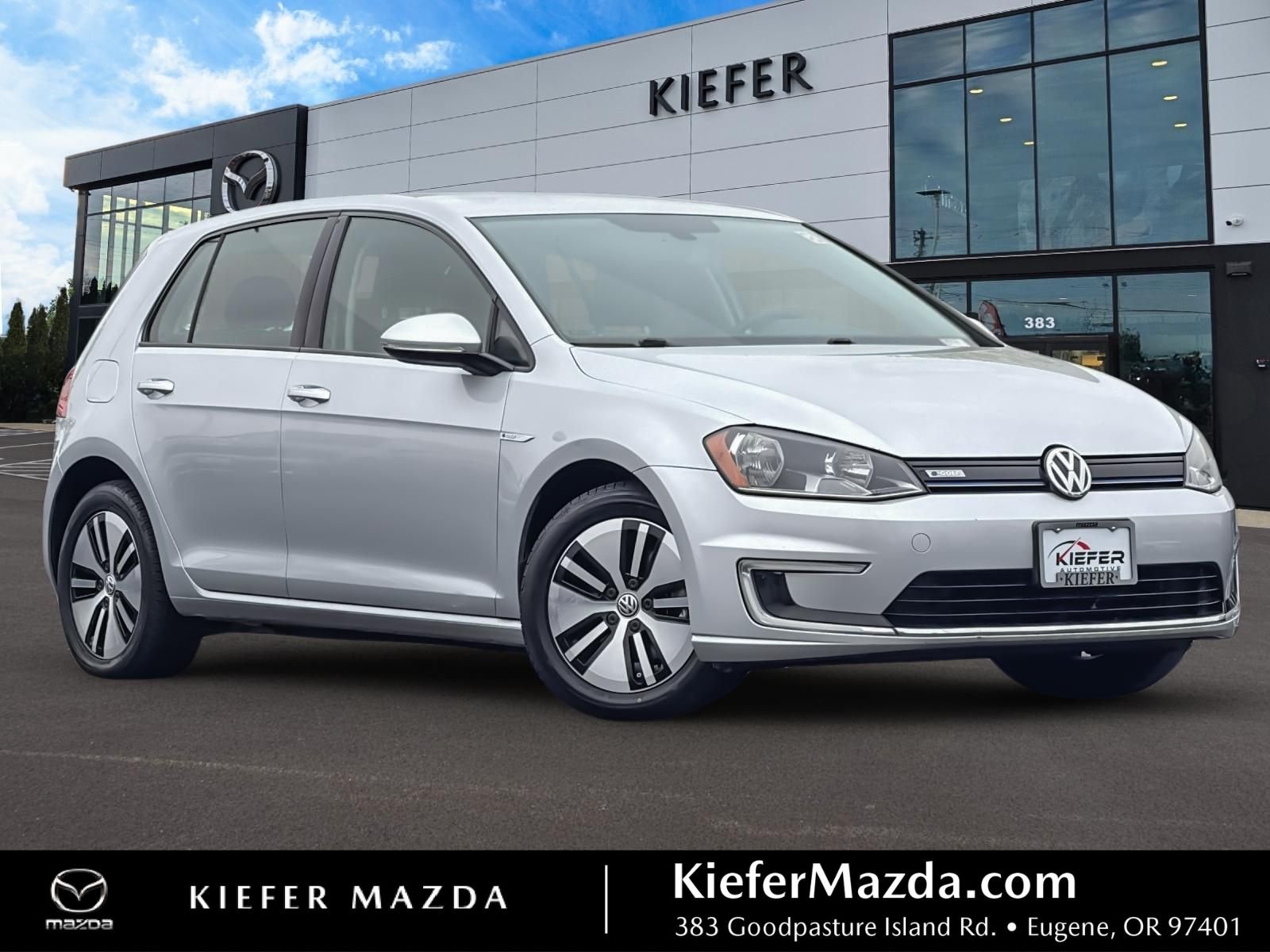 2016 Volkswagen e-Golf e-Golf SE's photo