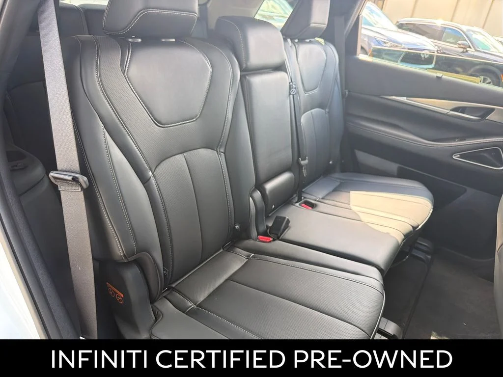 Certified Used 2026 Radiant White INFINITI LUXE image 35