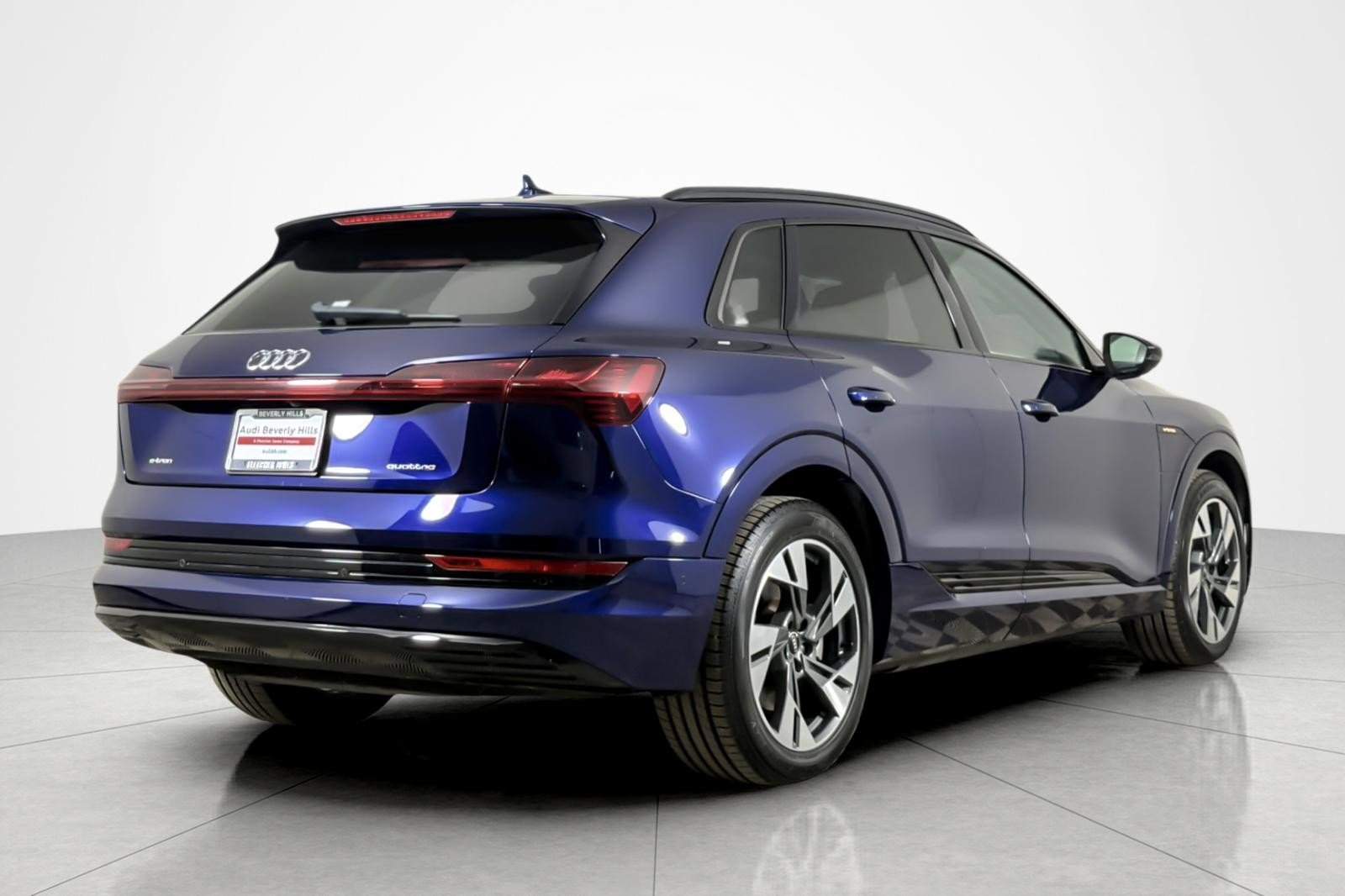 Used 2021 Navarra Blue Metallic Audi Premium quattro image 5