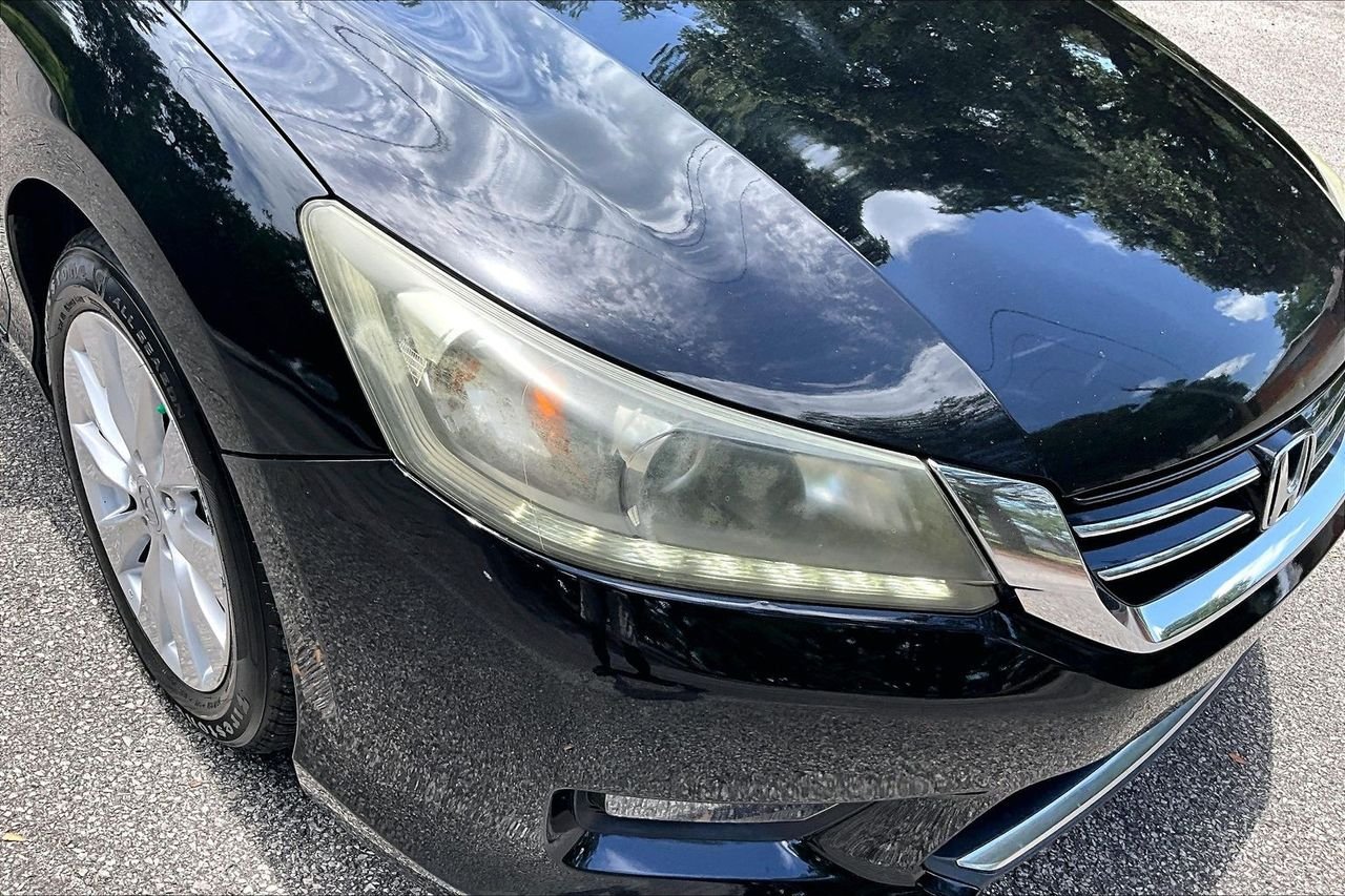 Used 2014  Honda EX-L image 33