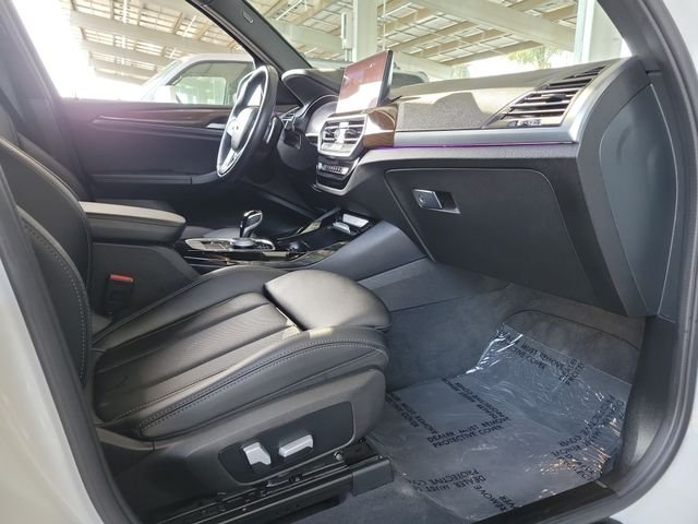 Used 2022 White BMW sDrive30i image 23
