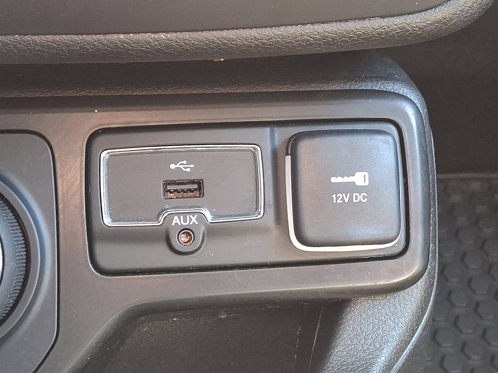 2022 Jeep Renegade Limited - Photo 28