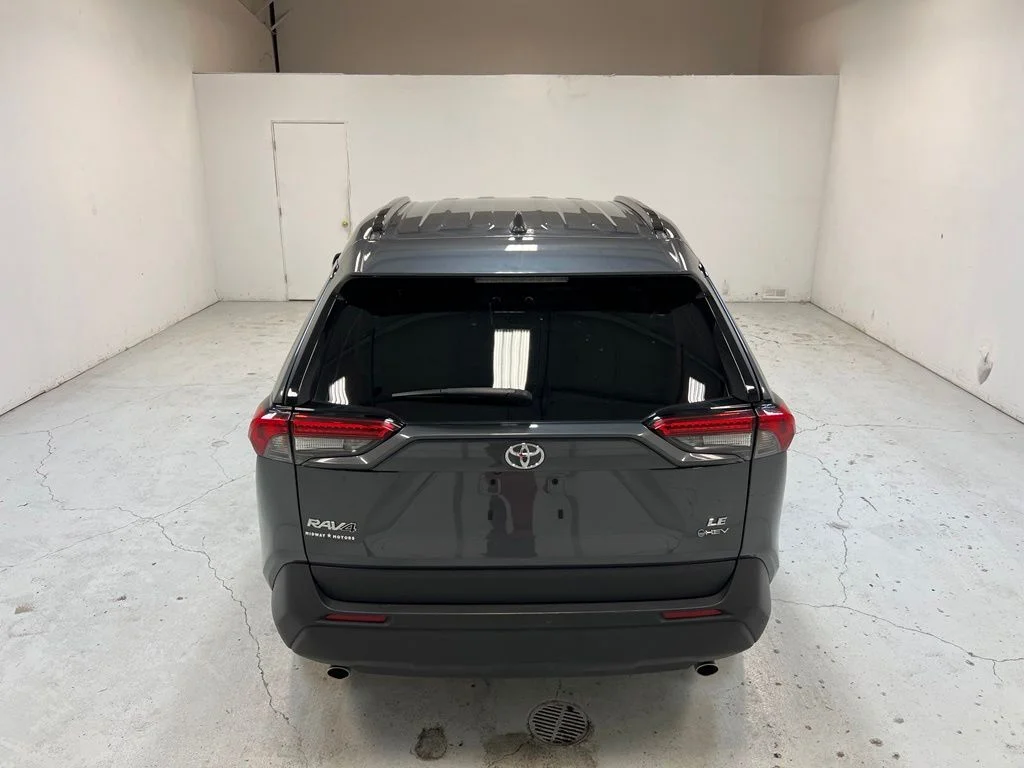 Used 2025 Gray Toyota LE image 4