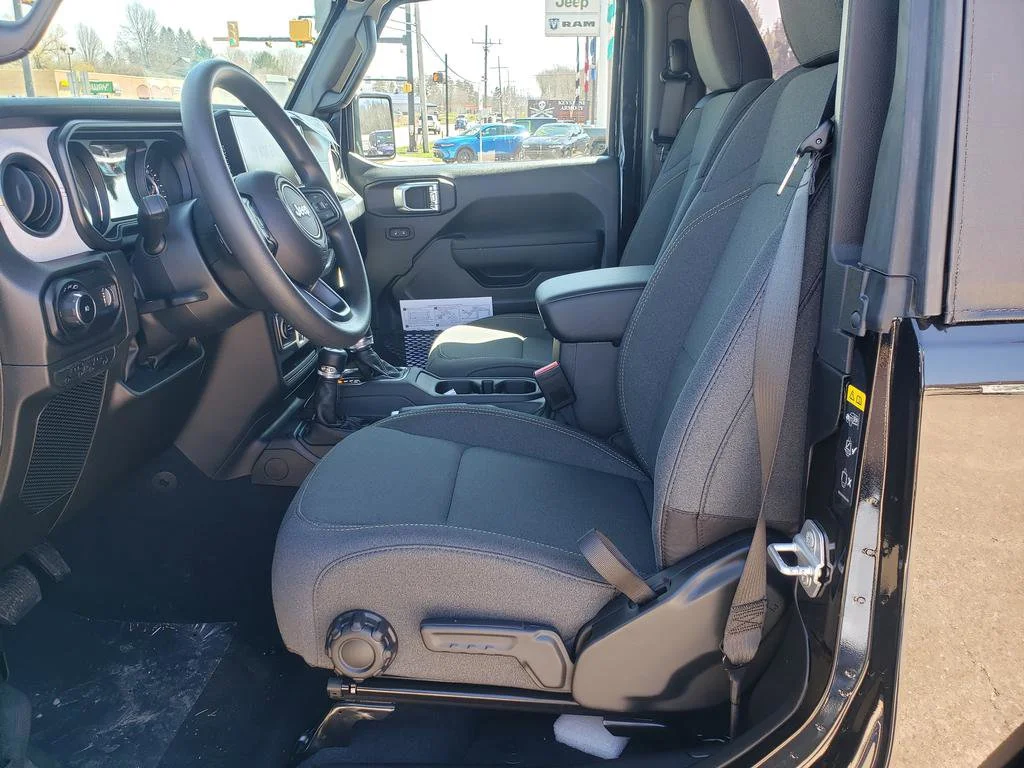 New 2026 Black Clear-Coat Exterior Paint Jeep Sport image 10