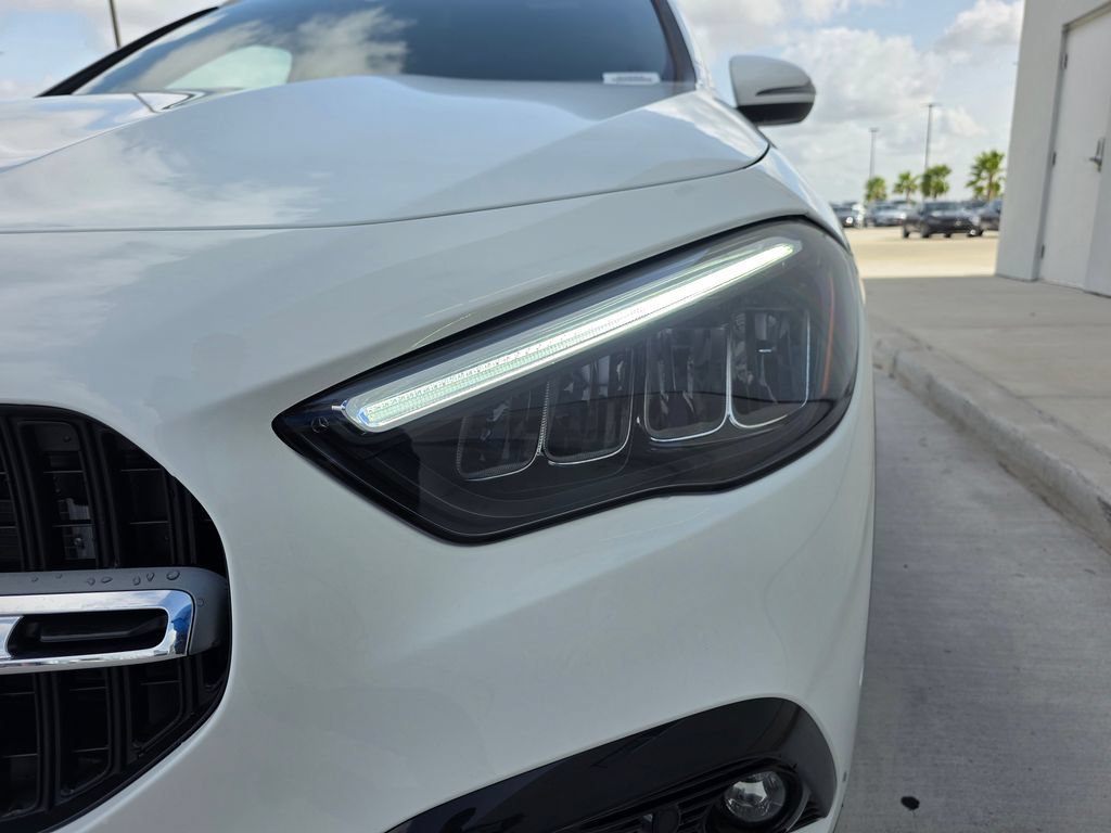New 2026 Polar White Mercedes-Benz GLA 250 image 39