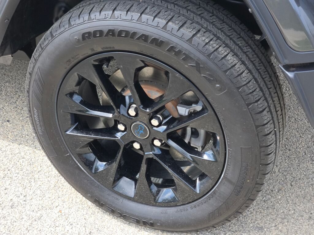 Certified Used 2025 Gray Jeep Sahara 4xe image 14