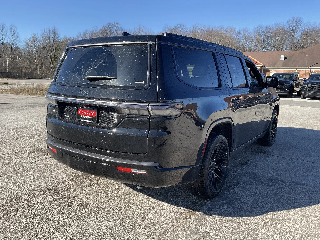 New 2026 High Gloss Black Jeep Limited Reserve 4x4 image 7