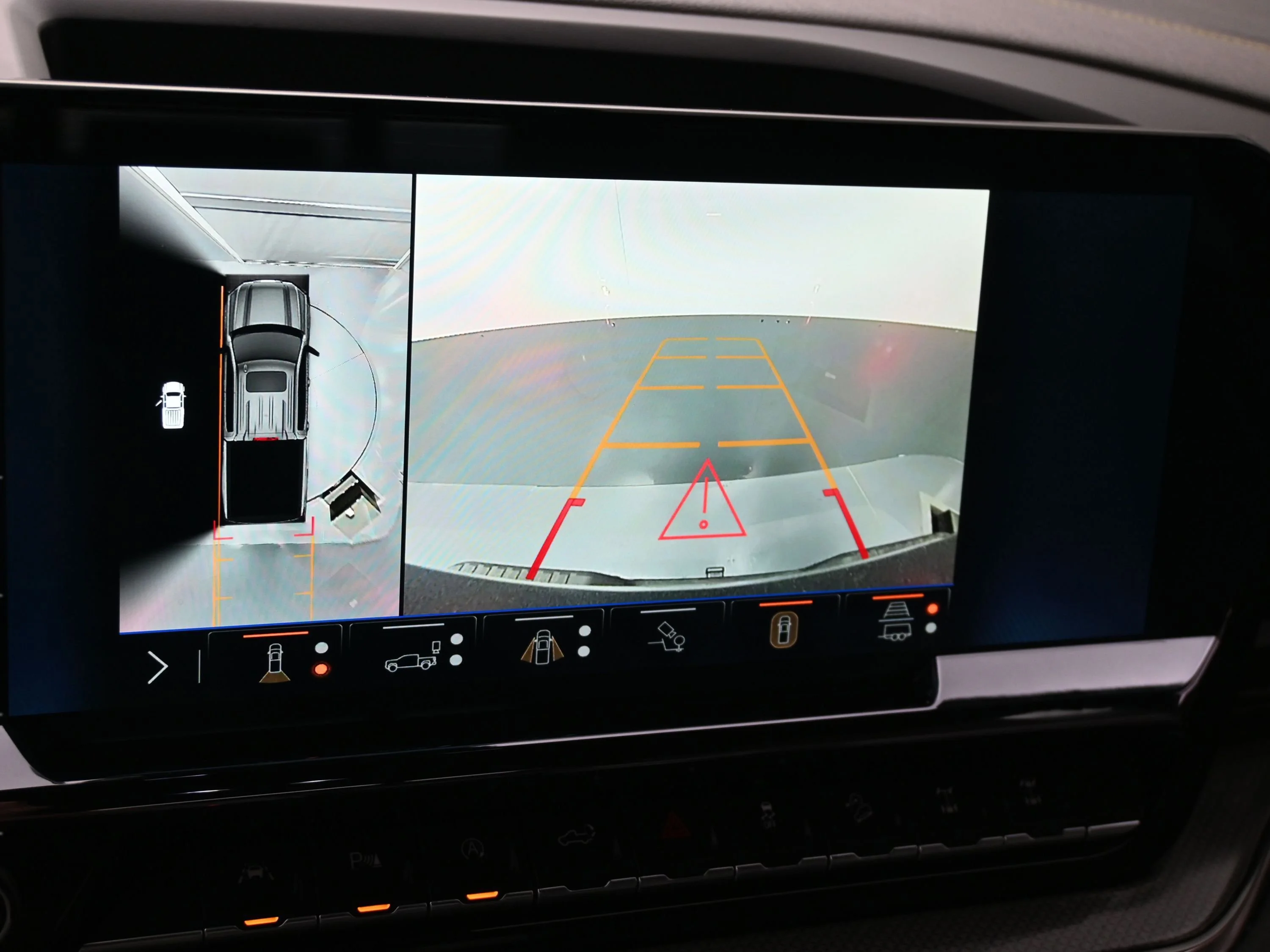 Used 2025 Black Chevrolet ZR2 image 21