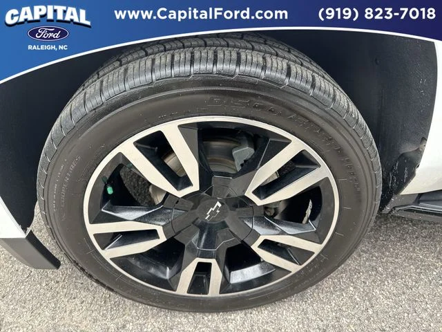 Used 2019 White Chevrolet LT image 13