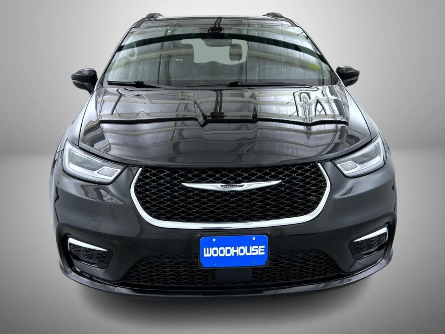 Used 2022 Black Chrysler Touring L image 2