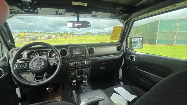 Used 2019 White Jeep Unlimited Sport image 15