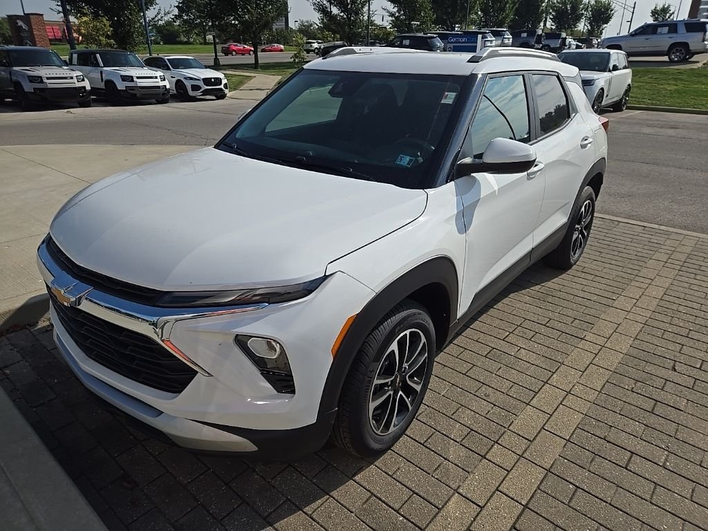 Used 2026 White Chevrolet LT image 1