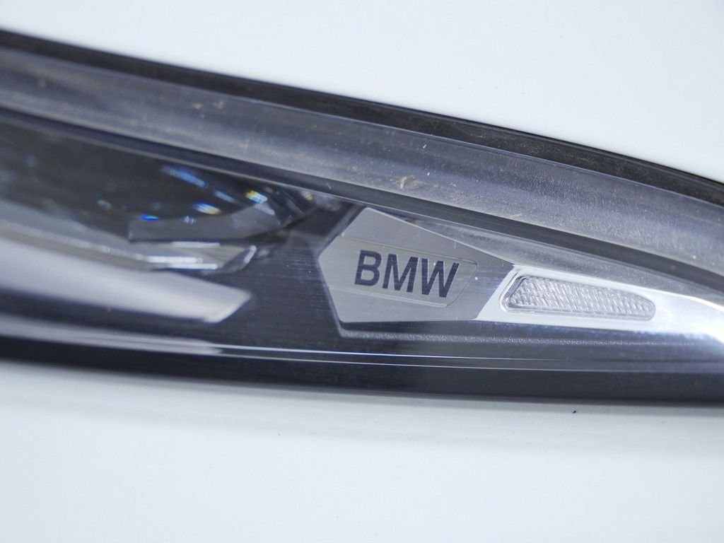 New 2026 Alpine White BMW M60i image 4