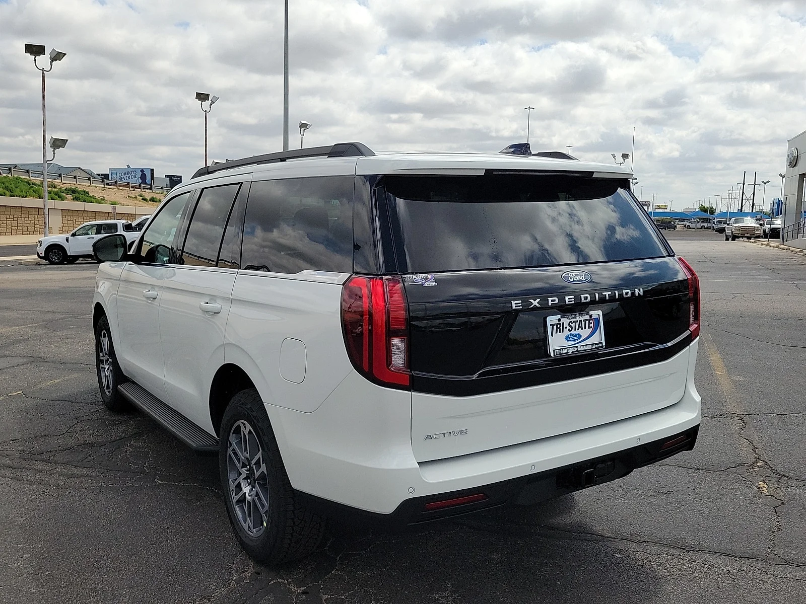 New 2026 Star White Metallic Tri-Coat Ford Active image 3