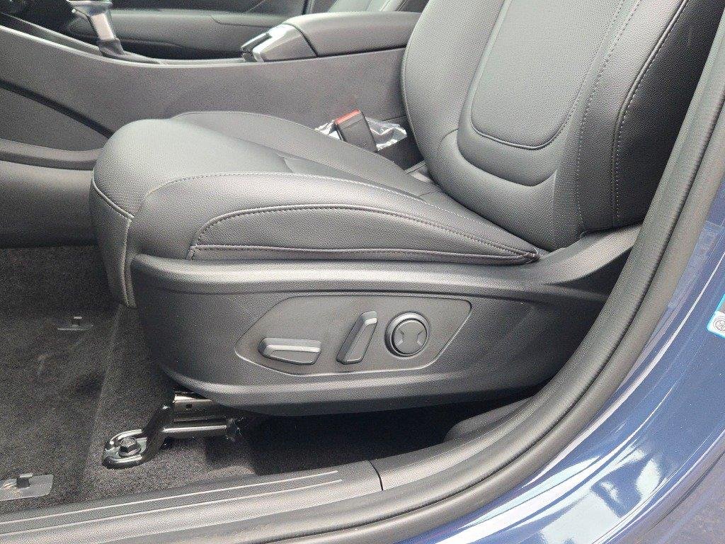 Used 2026 Atlantis Blue Hyundai SEL Premium image 20