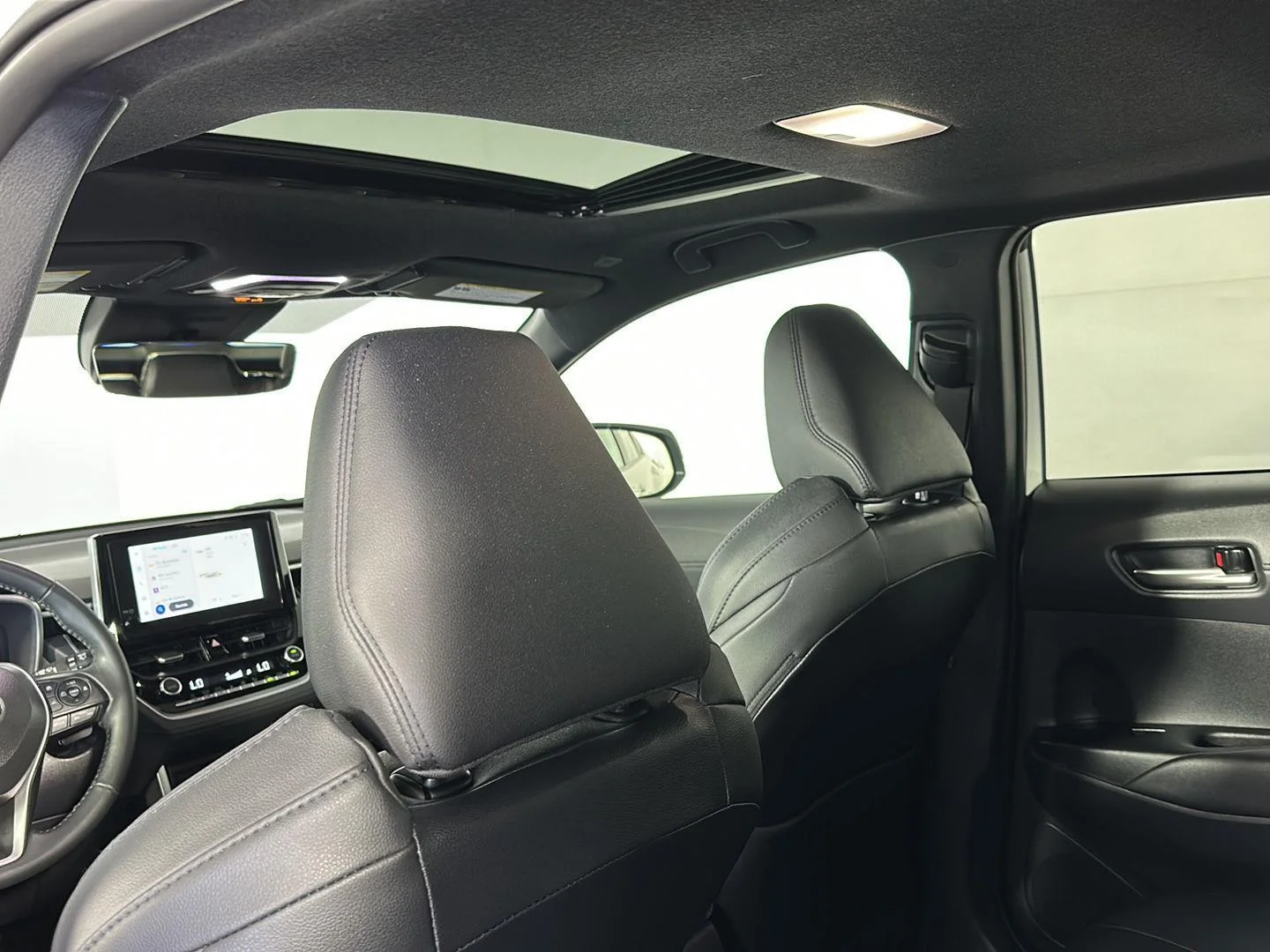 Used 2025 Wind Chill Pearl Toyota XSE image 22