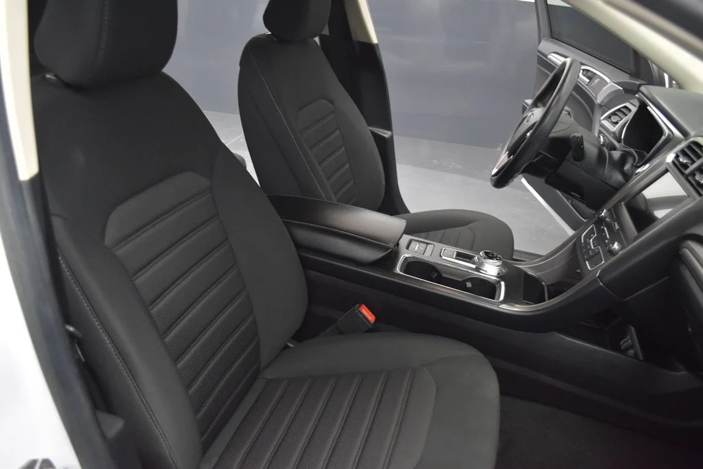 Used 2020 White Ford SE image 28
