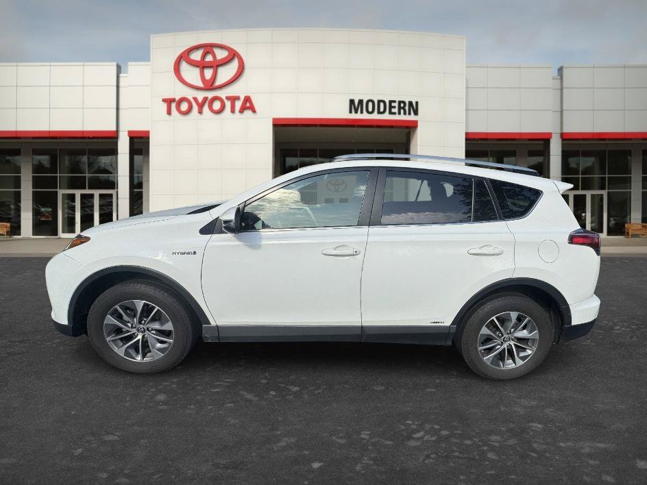 Used 2018 Super White Toyota Hybrid LE image 3