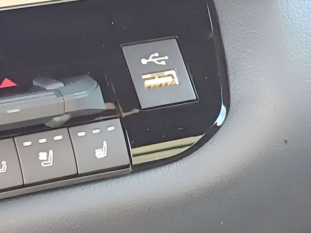 2026 Toyota Tundra Limited - Photo 40