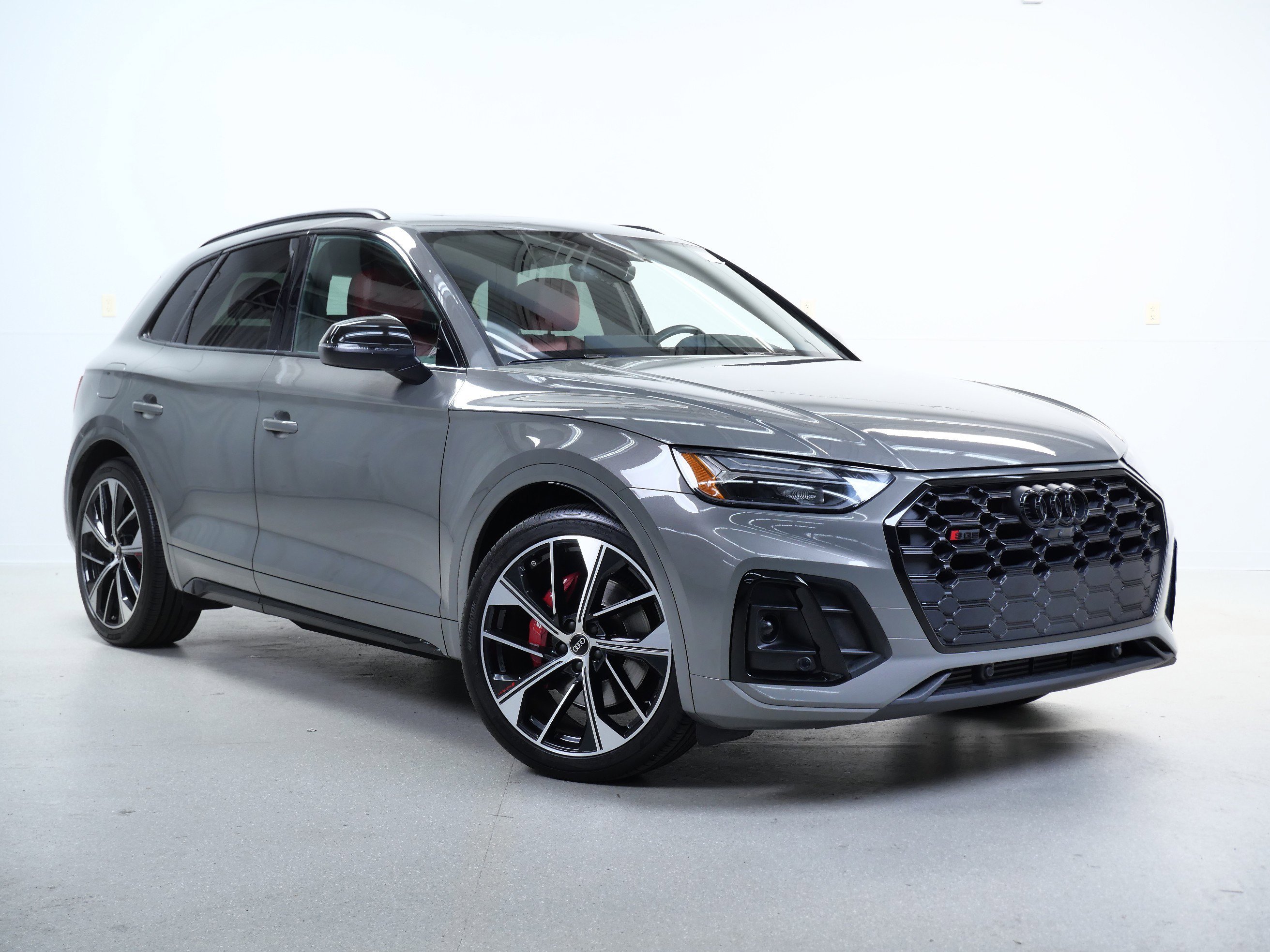 2023 Audi SQ5 Premium Plus's photo