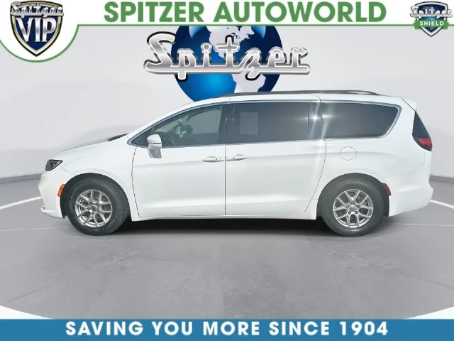 Used 2022 White Chrysler Touring L image 7