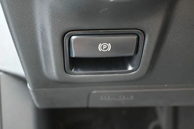 Used 2019 Black INFINITI LUXE image 30