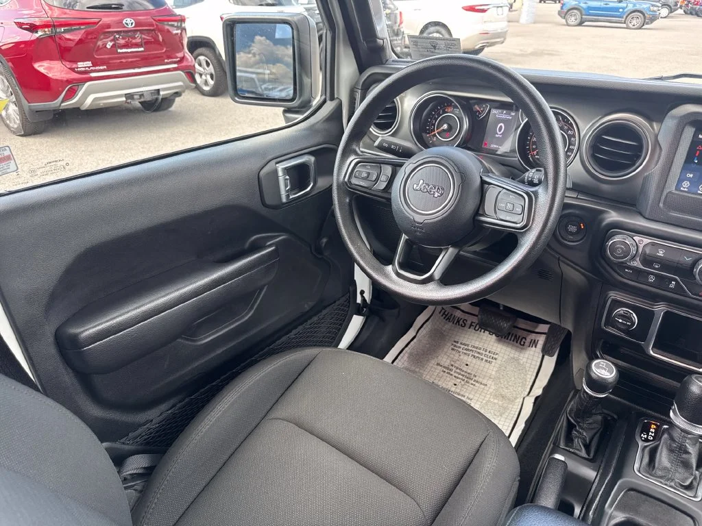 Used 2023 White Jeep Sport image 9