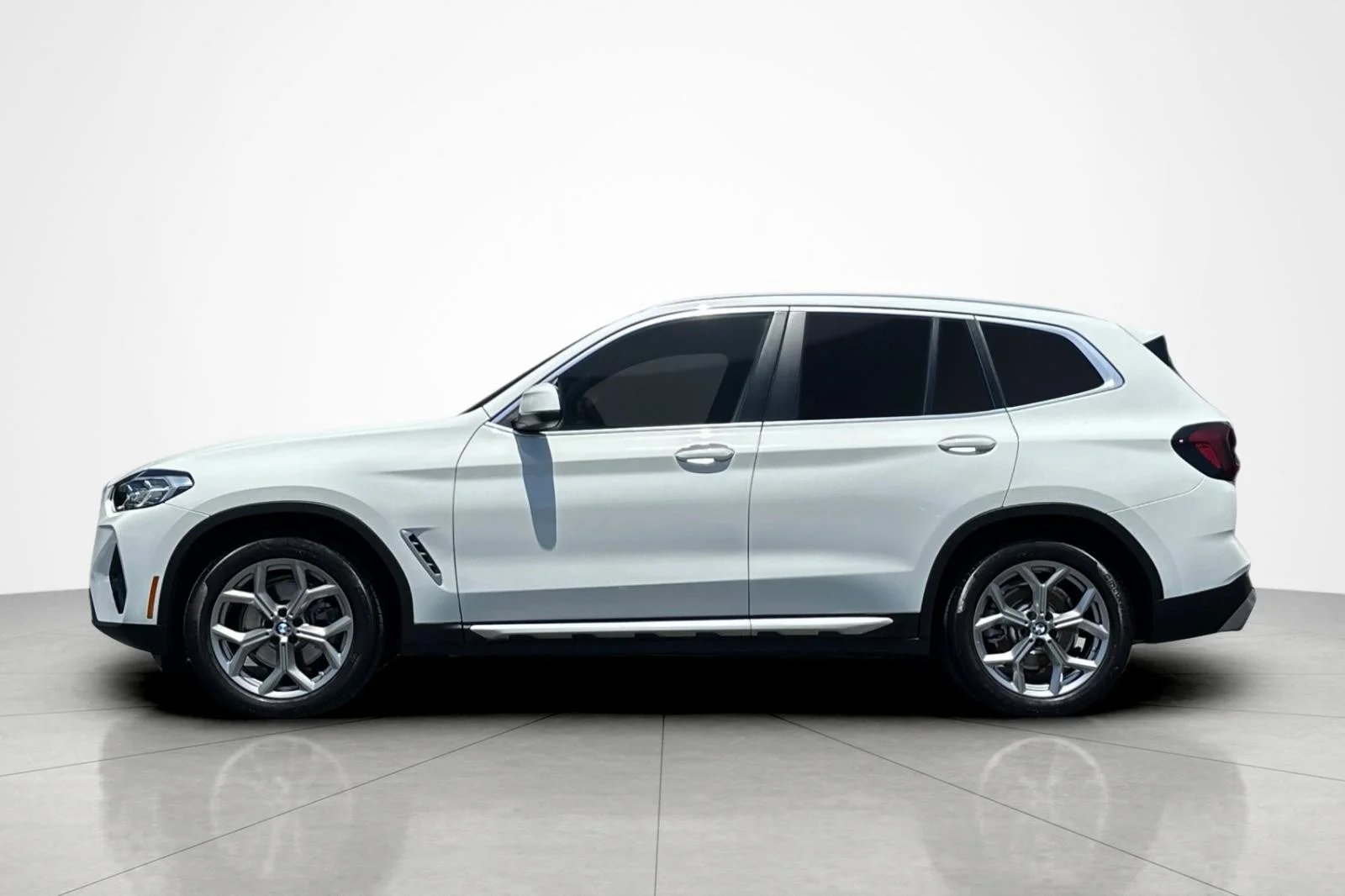 Certified Used 2023 Alpine White BMW sDrive30i image 2