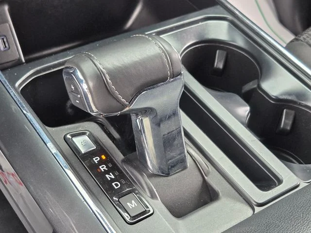 Used 2022 White Ford XLT image 30