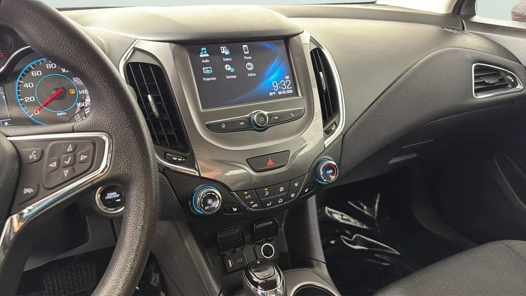 Used 2017 CAJUN RED TINTCOAT Chevrolet LT image 22