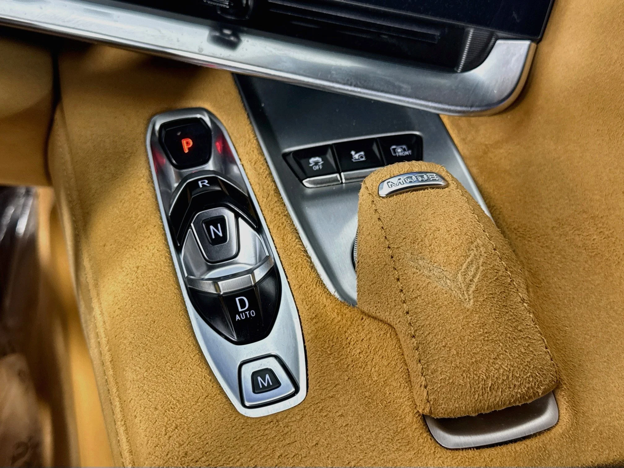 Used 2023 ACCELERATE YELLOW METALLIC Chevrolet 3LT image 19
