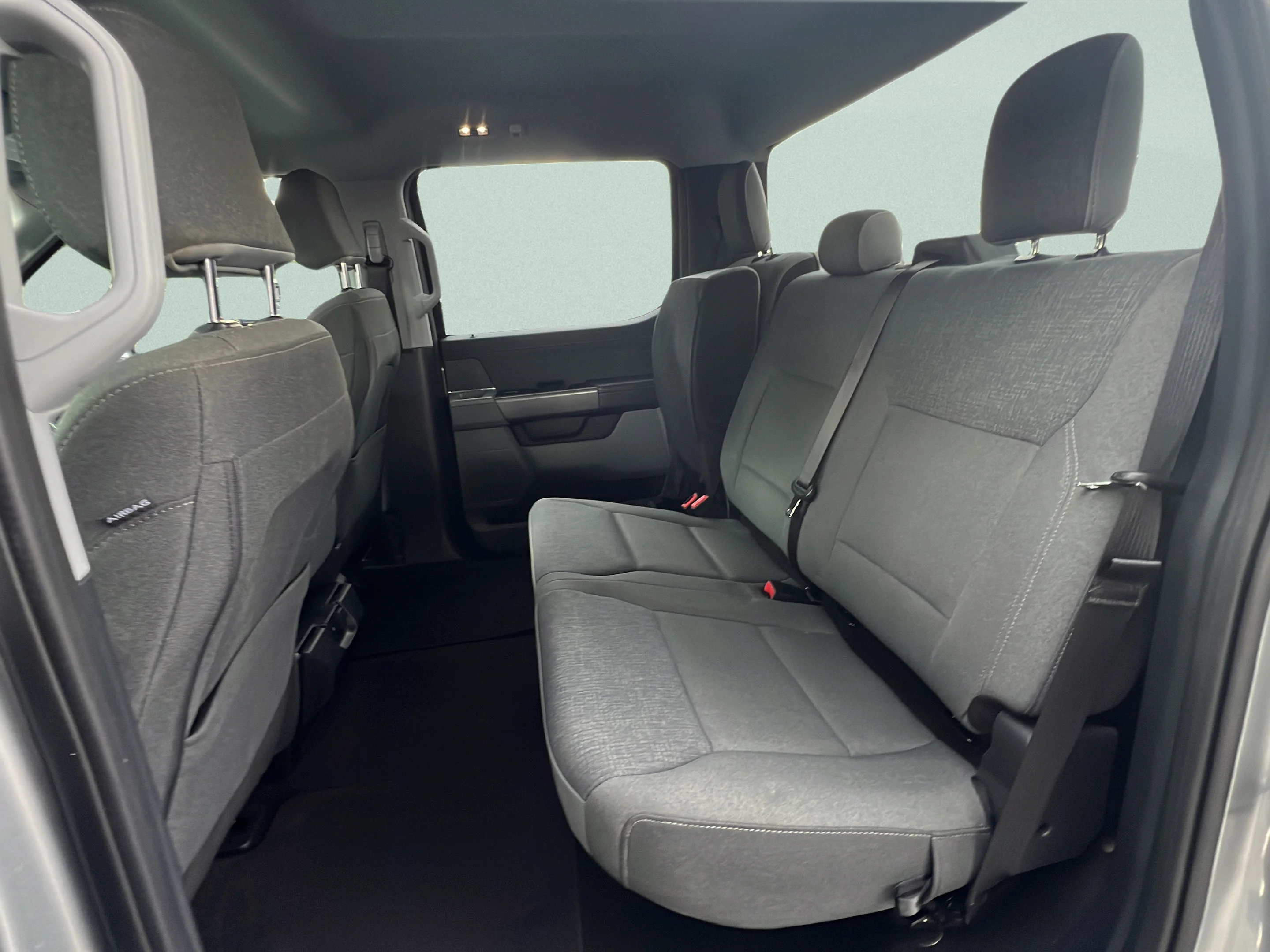 Used 2025 Silver Metallic Ford XLT image 13