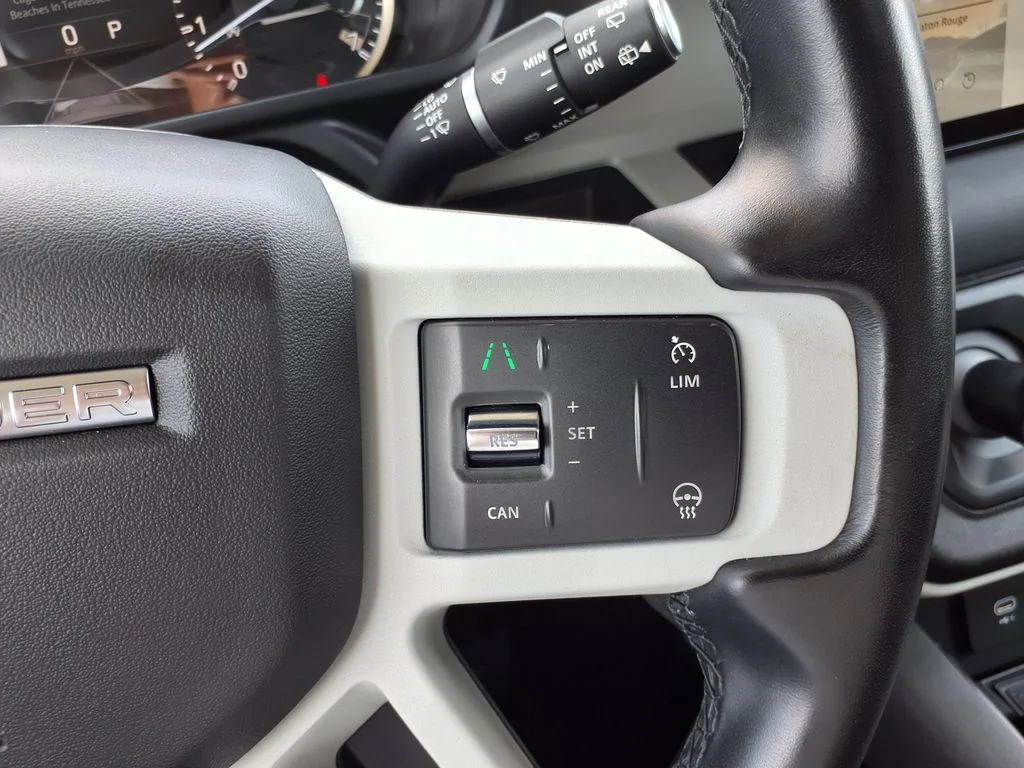 Used 2023 Black Land Rover SE image 25