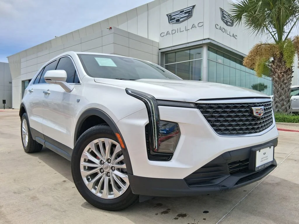 2024 Cadillac XT4 Luxury's photo