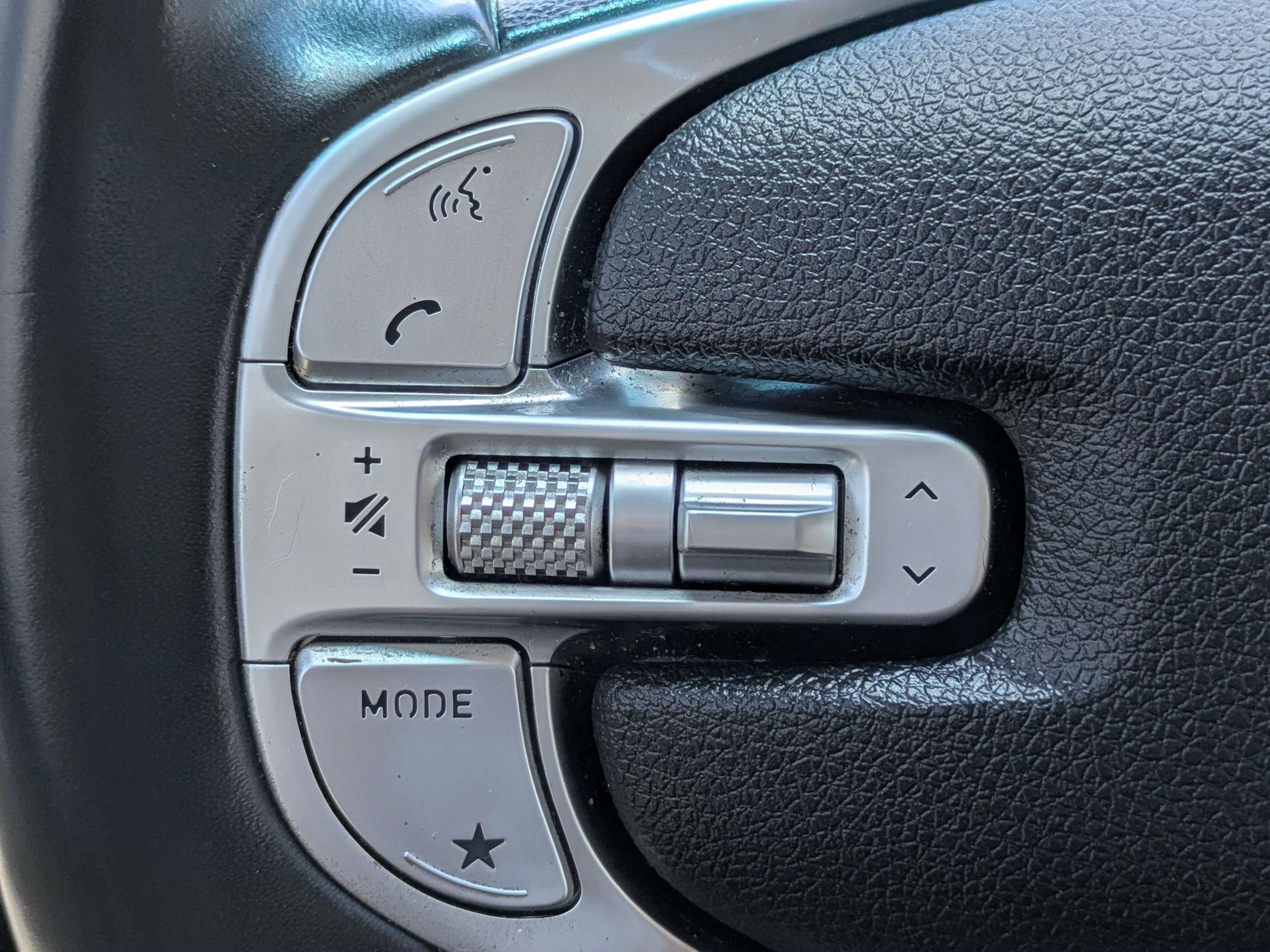 Used 2023  Genesis 2.5T image 24