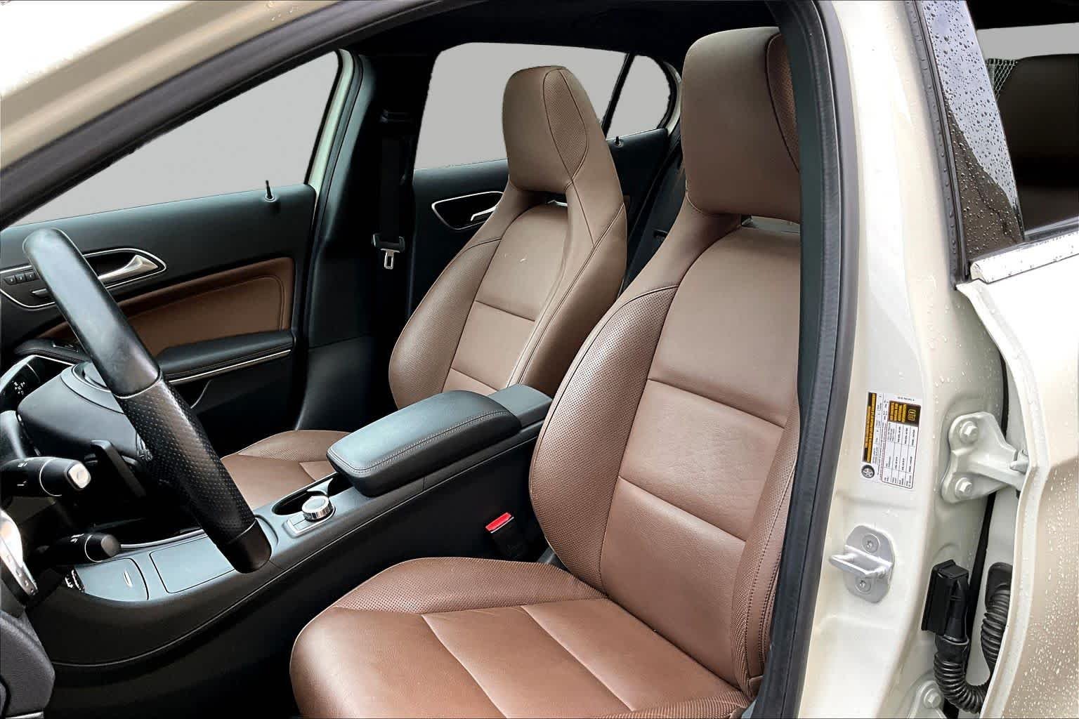 Used 2015 Cirrus White Mercedes-Benz GLA 250 image 15