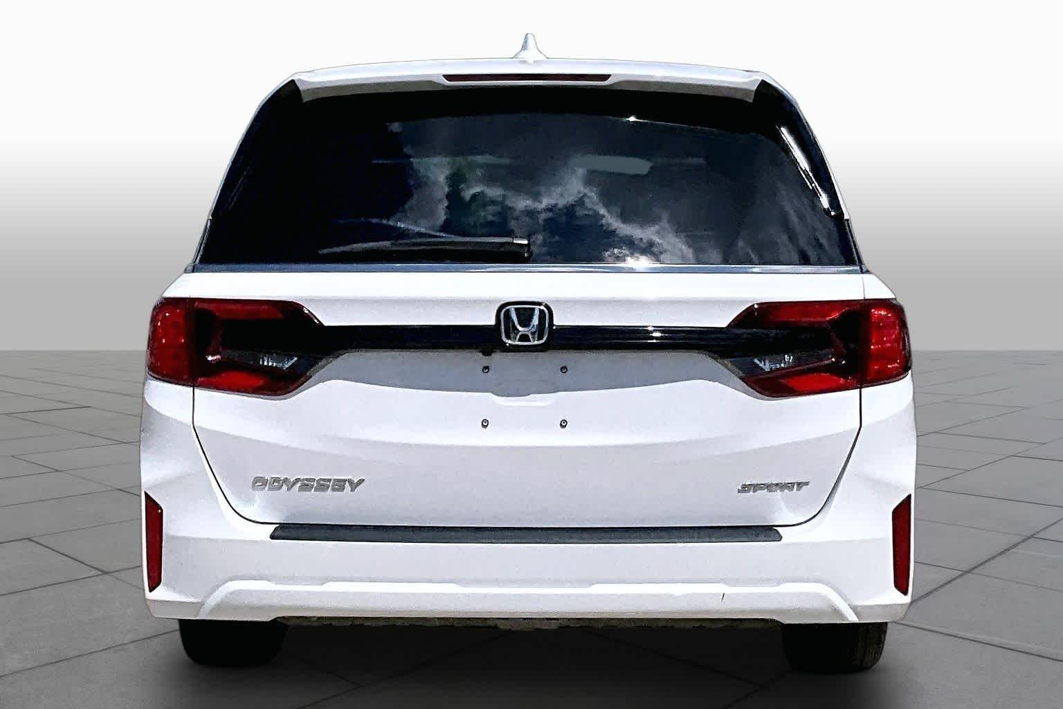 Used 2025 Platinum White Pearl Honda Sport-L image 5