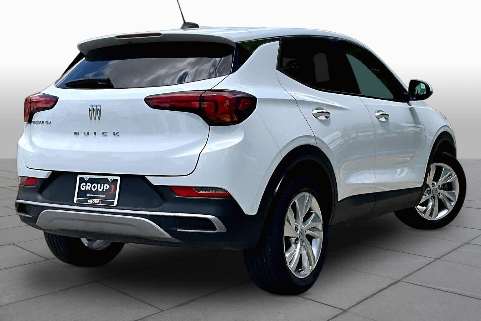 Used 2024 Summit White Buick Preferred image 12