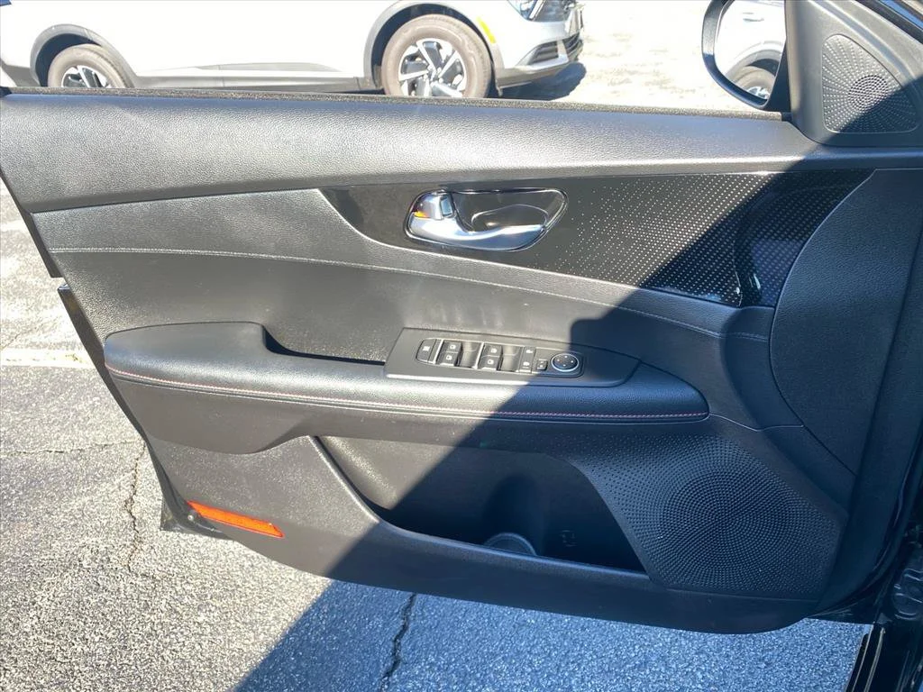 Certified Used 2023 Aurora Black Kia GT image 22