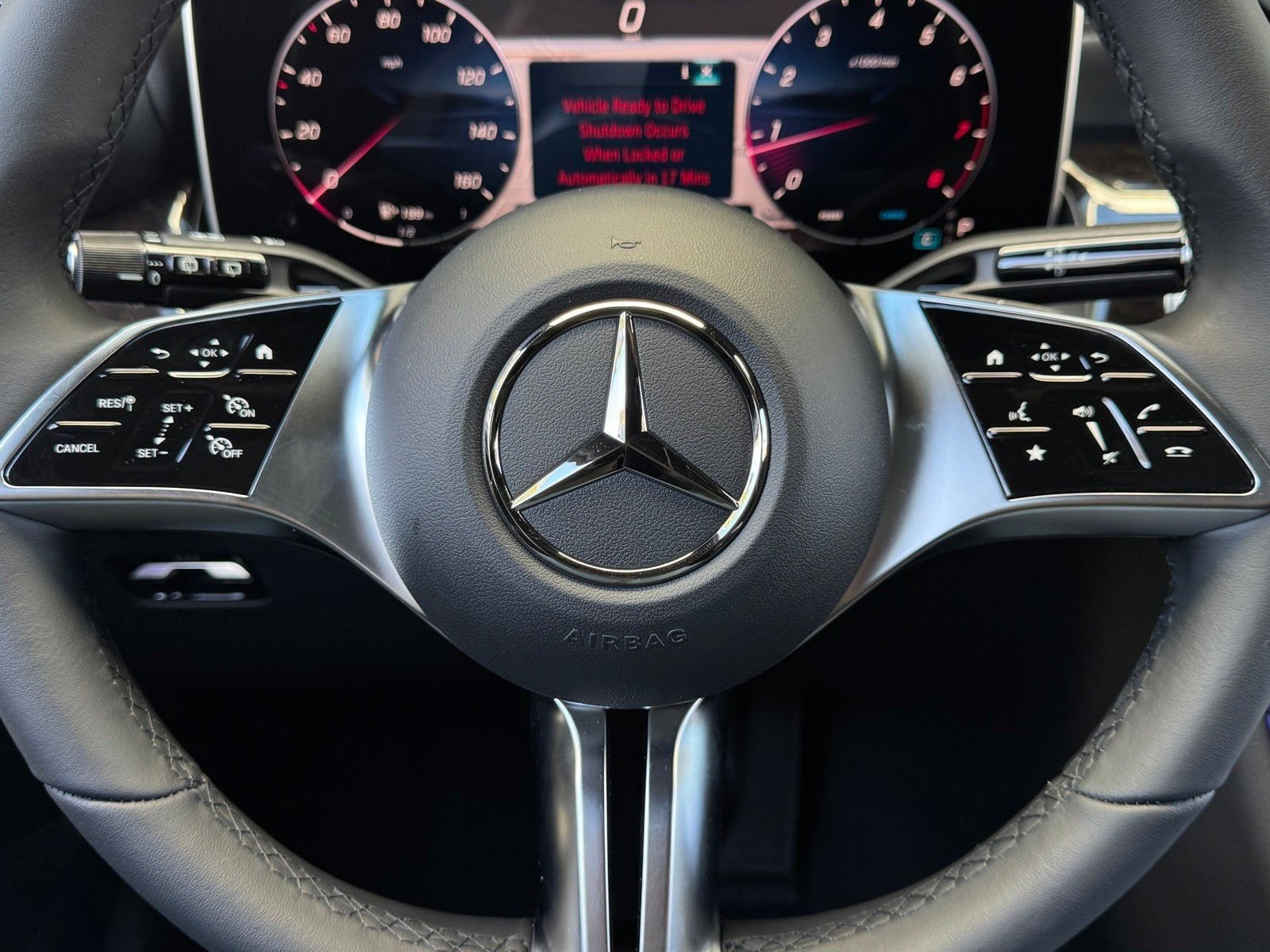 New 2026 Polar White Mercedes-Benz GLC 300 image 12