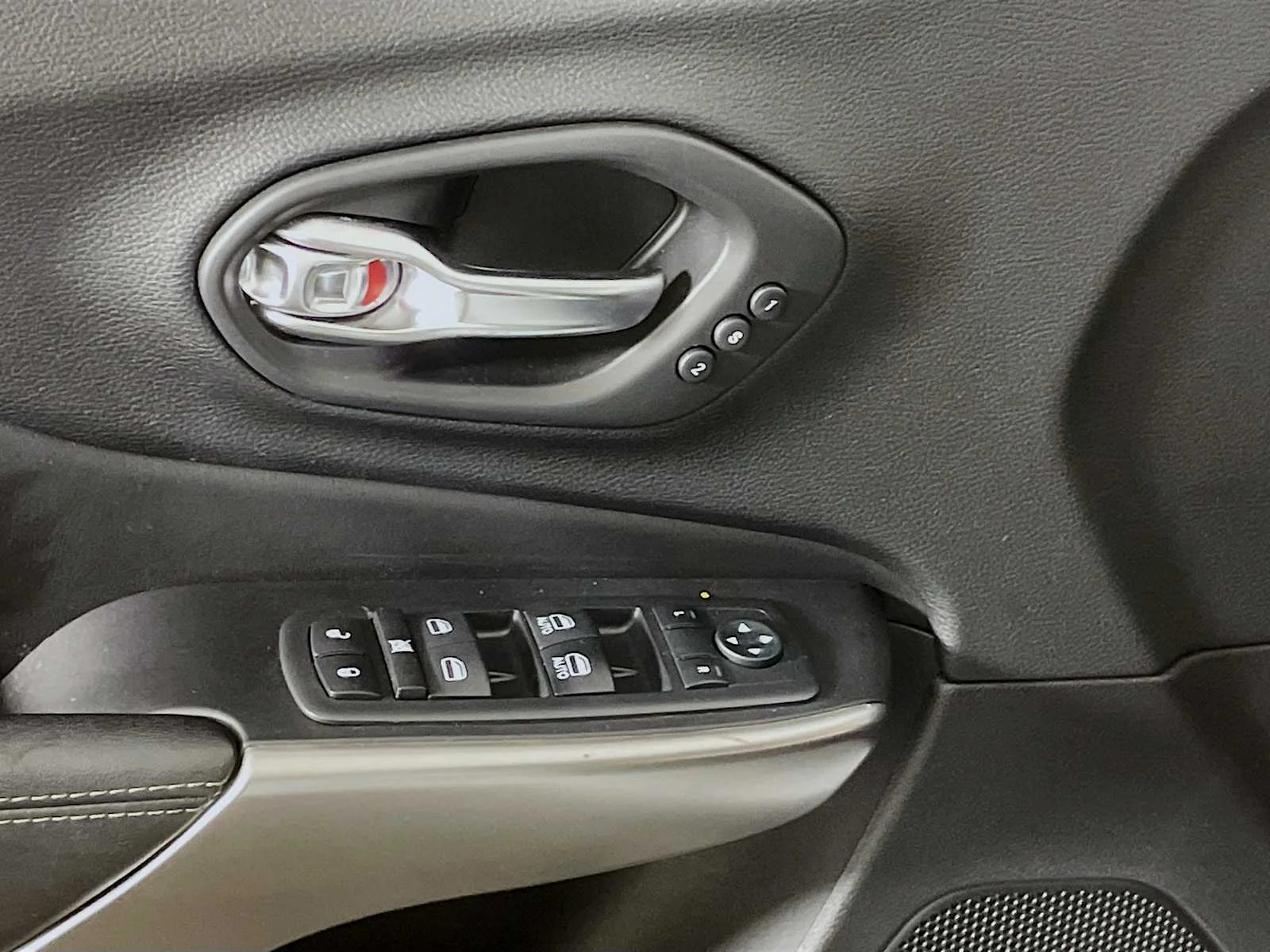 Used 2020 Bright White Clearcoat Jeep Limited image 15