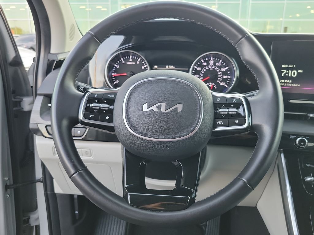 Certified Used 2024 Ceramic Silver Kia EX image 18