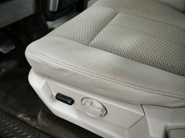 Used 2009  Ford XL image 18