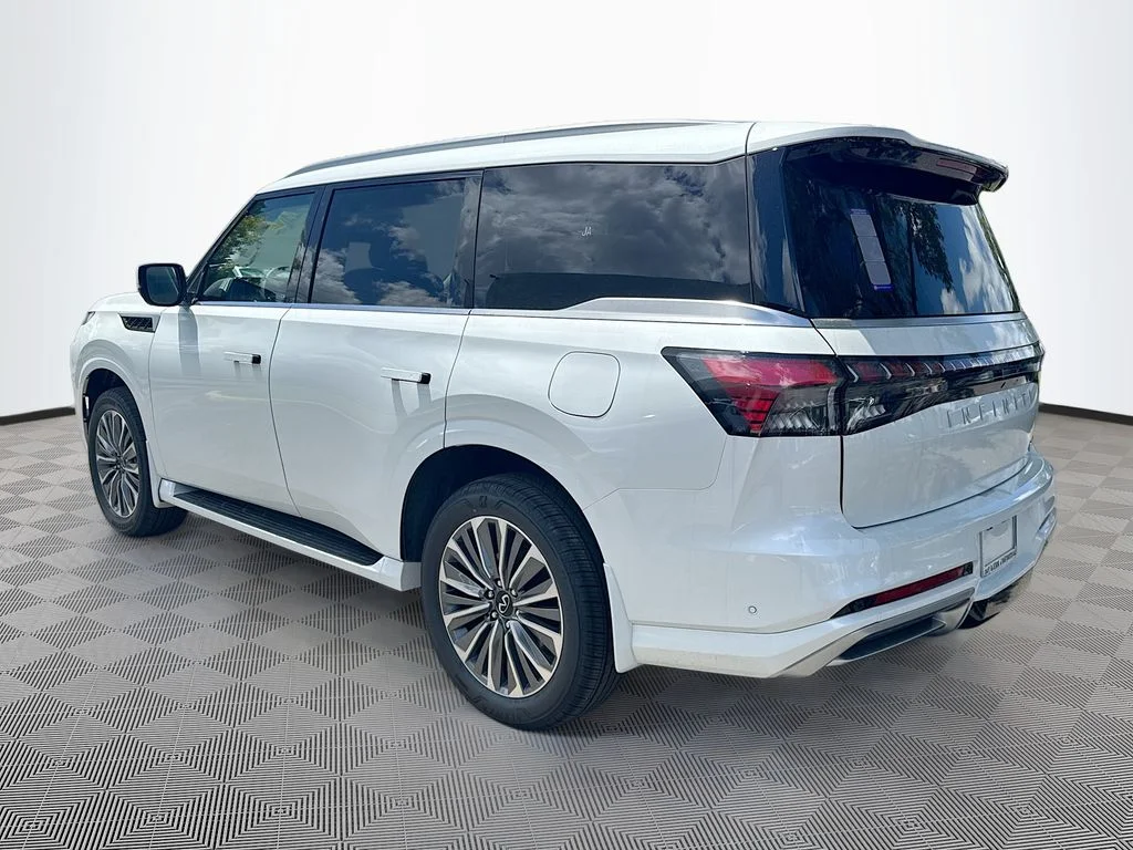 New 2026 RADIANT WHITE INFINITI Luxe 2WD image 7