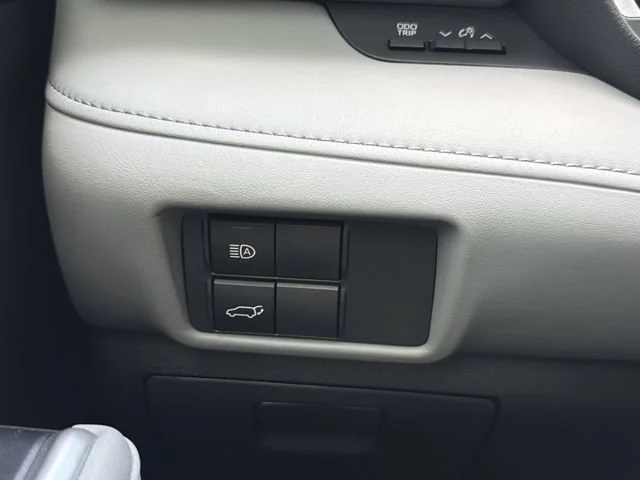 Used 2021 Silver Toyota XLE image 28
