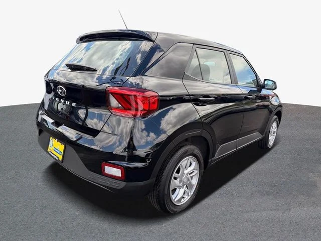 Used 2026 Black Hyundai SE image 3