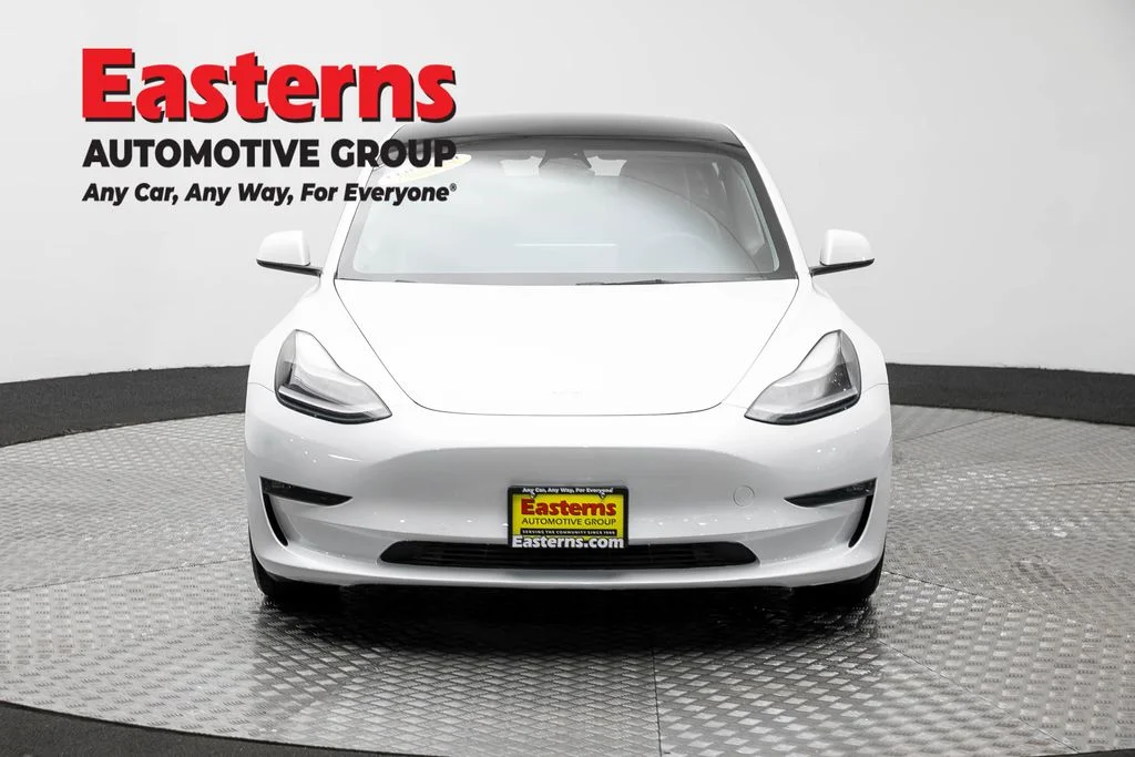 Used 2022 White Tesla Long Range image 2