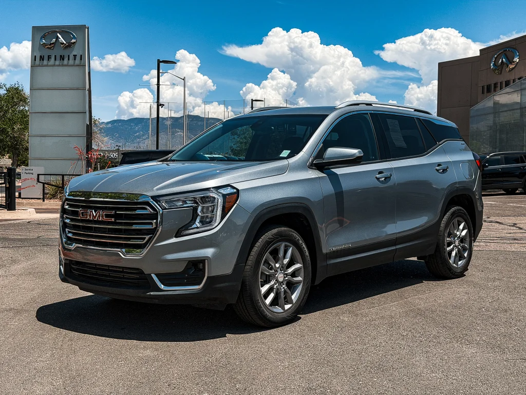 Used 2024 Sterling Metallic GMC SLT image 1