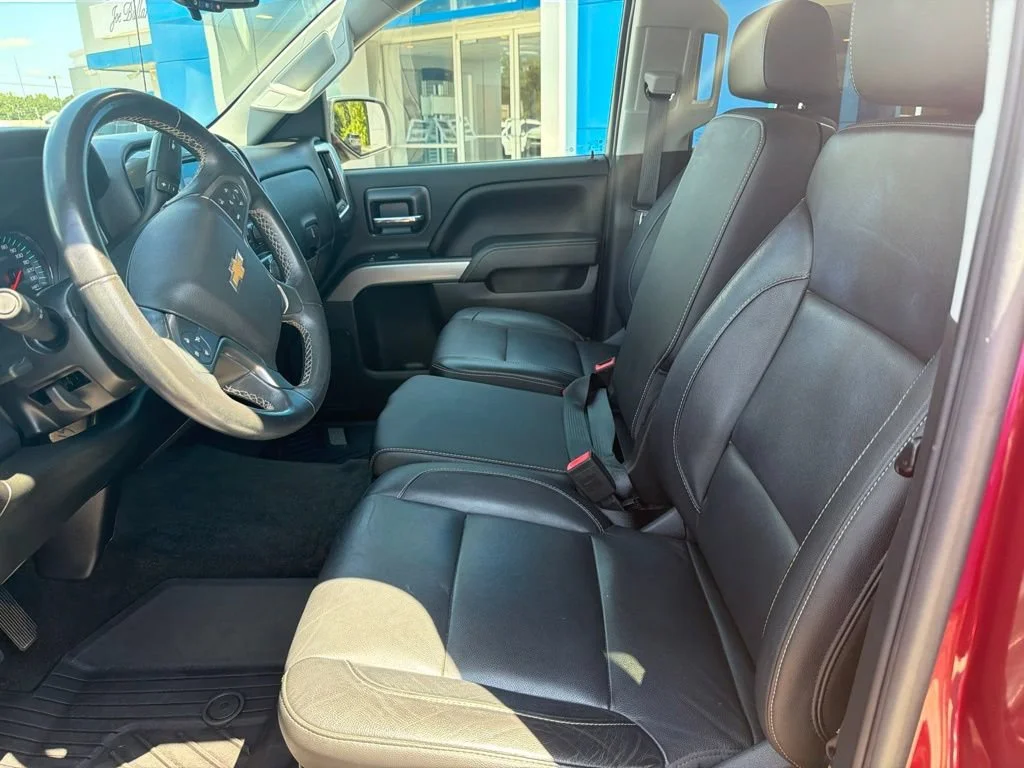 Used 2018 CAJUN RED TINTCOAT Chevrolet LT image 28
